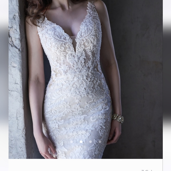 Maggie Sorterro Wedding Gown - Picture 7 of 9